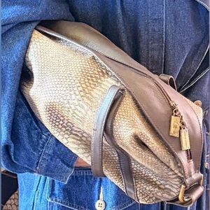 Snakeskin Embossed Leather Shoulder Bag | Luxe Neutral
